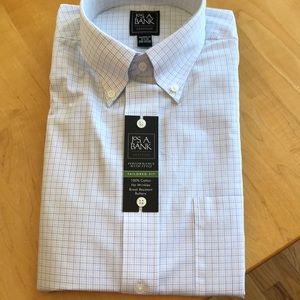 NWT Jos A Bank tailored fit dress shirt.